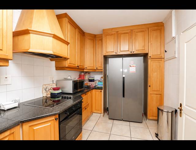 3 BEDROOM APARTMENT FOR SALE IN MUSGRAVE